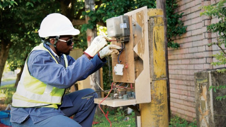 Eskom Distribution partners with Mnquma Local Municipality to launch Community Co-operatives Programme in Butterworth